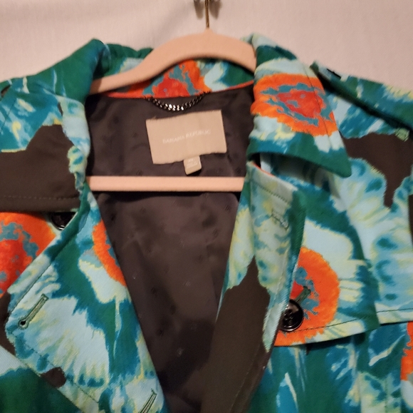 Coat - Picture 2 of 6